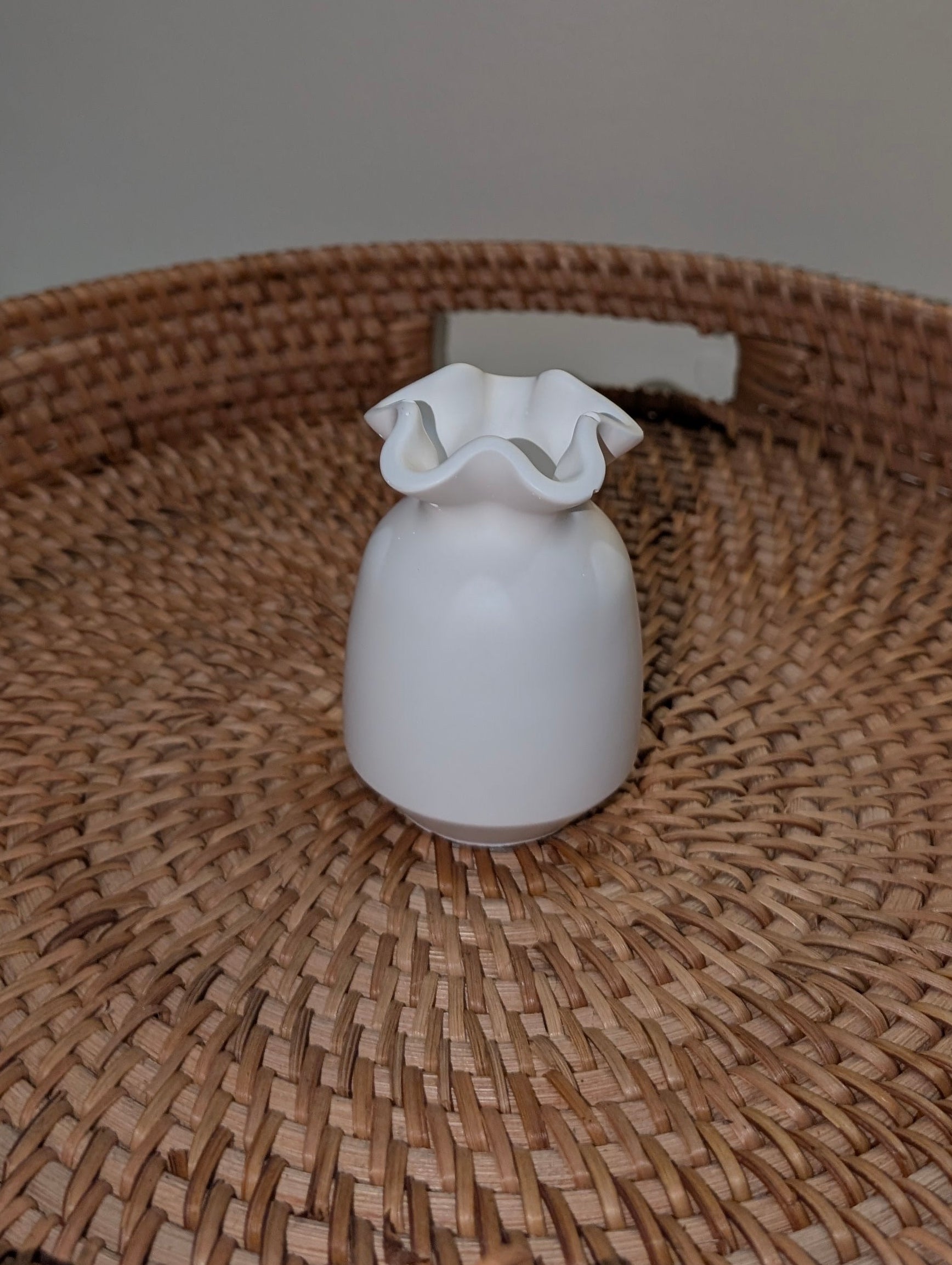 Bag Vase White